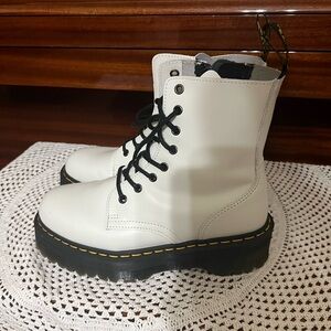 Dr Martens Jadon Smooth 8 Eye Unisex Sole Lace Up In White. Platform.
